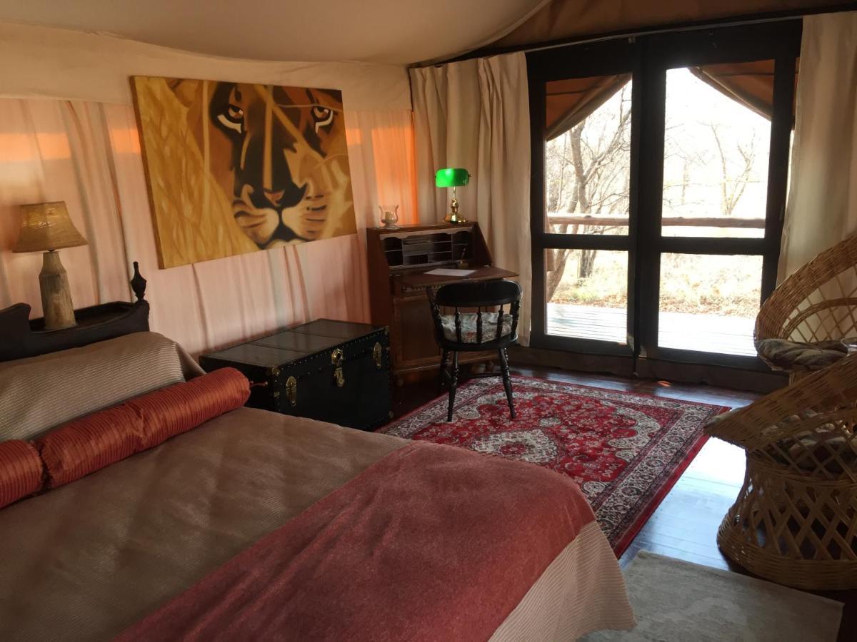 Out In Africa Wildlife Lodge Hammanskraal Exterior foto