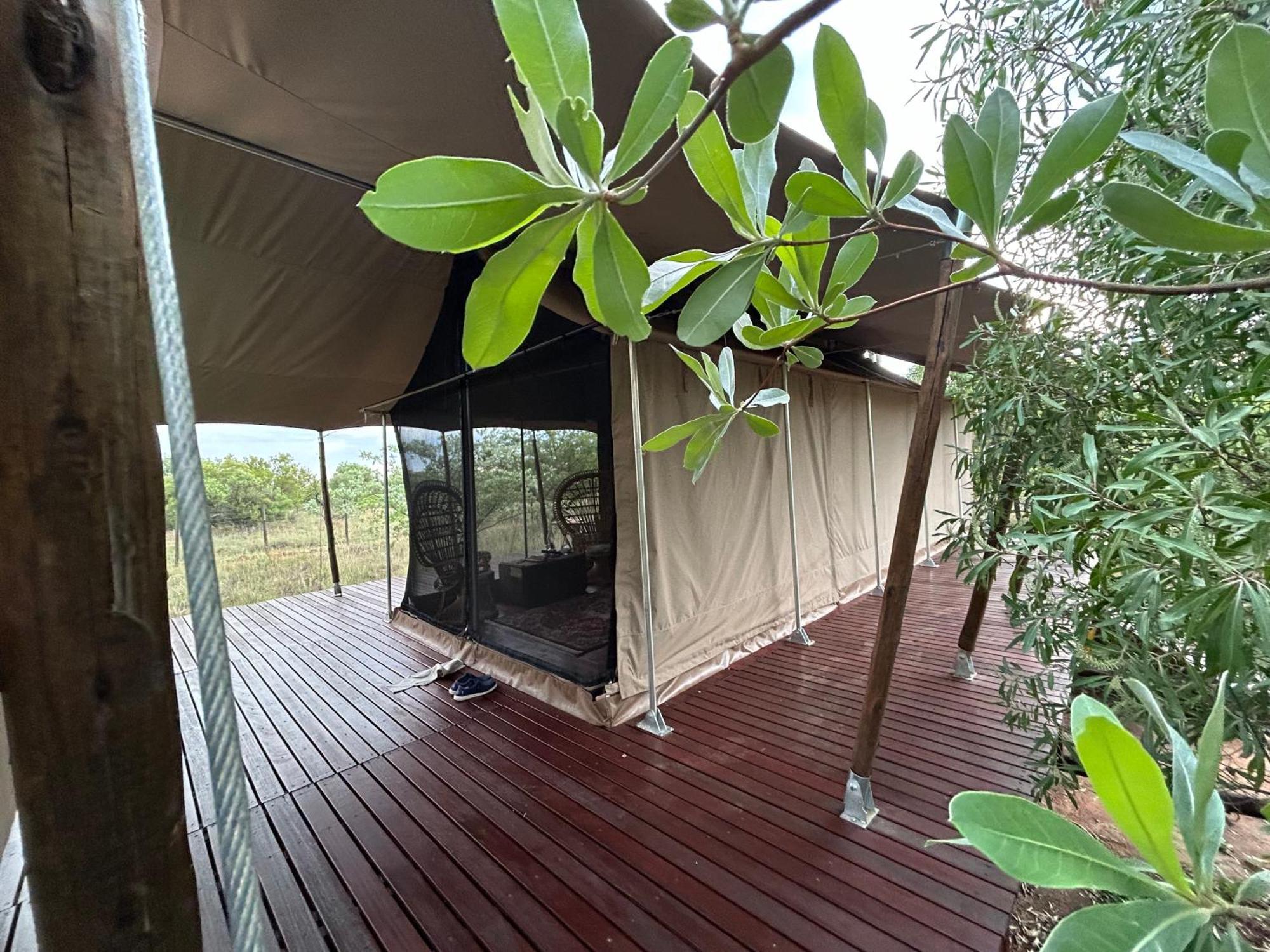Out In Africa Wildlife Lodge Hammanskraal Exterior foto