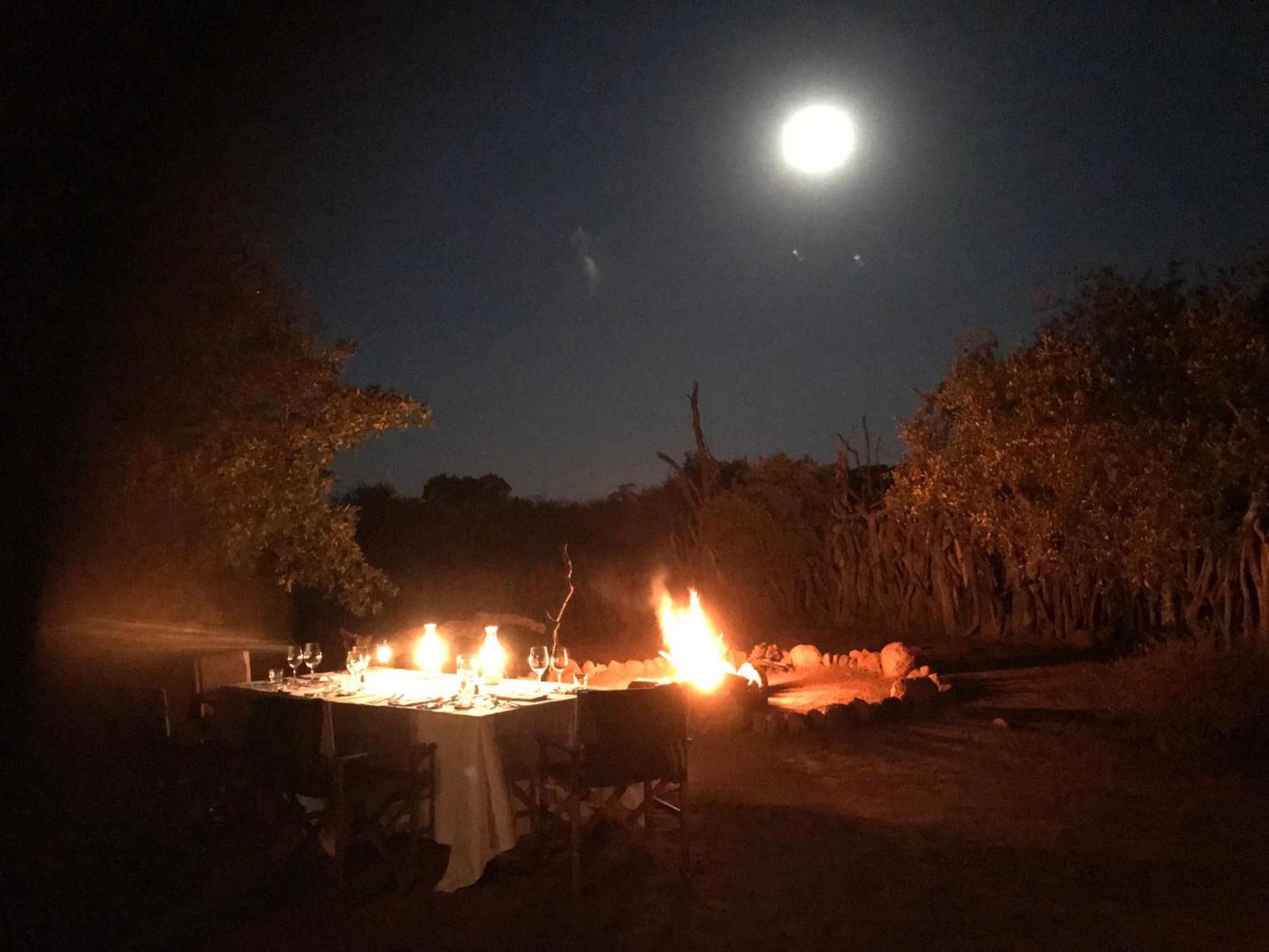 Out In Africa Wildlife Lodge Hammanskraal Exterior foto