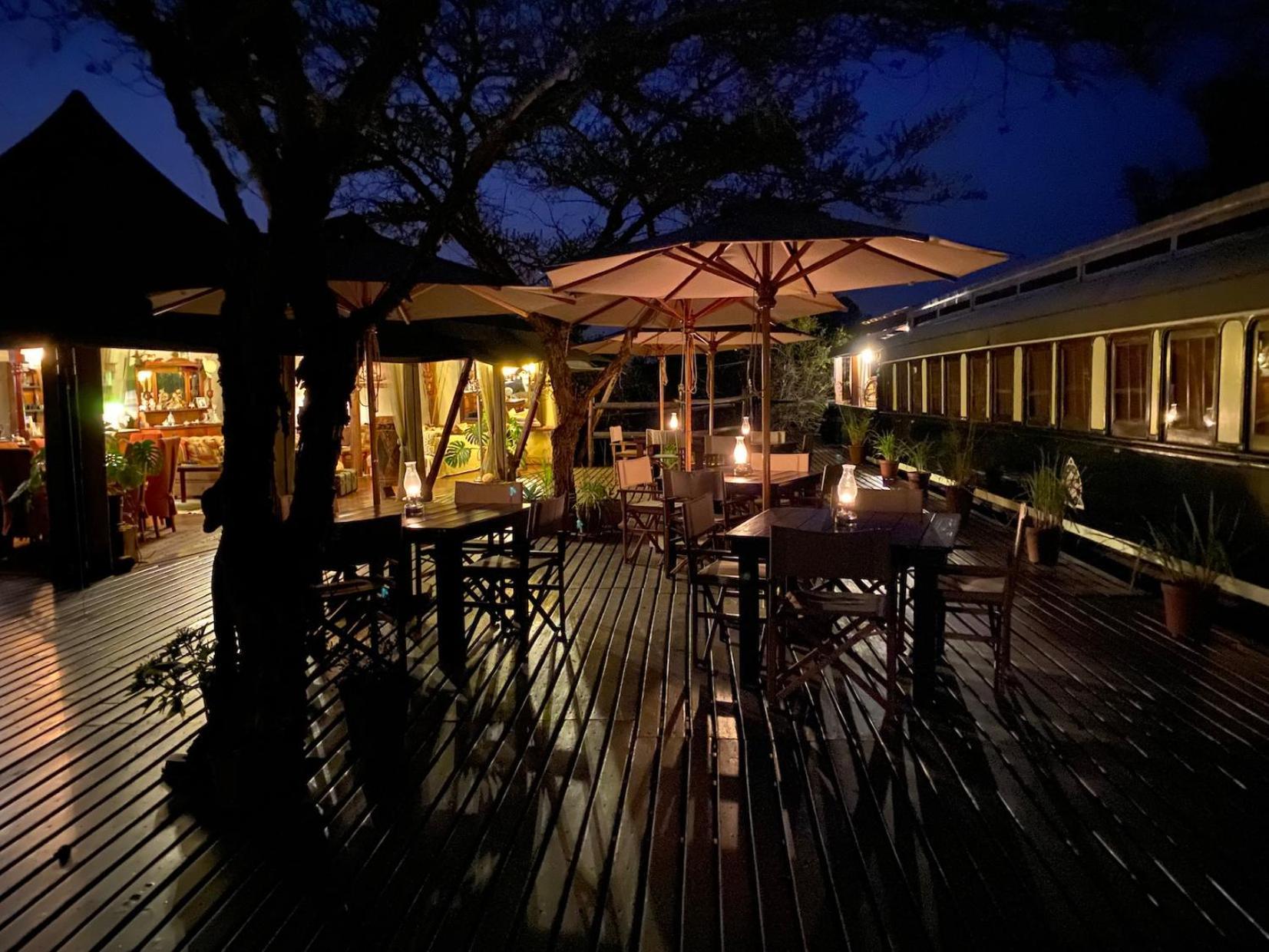 Out In Africa Wildlife Lodge Hammanskraal Exterior foto